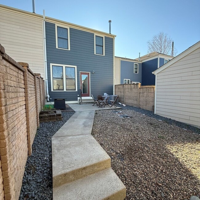 Building Photo - 3306 Domain St