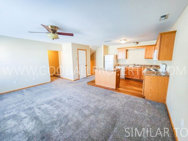 Building Photo - 2-Bedroom, 2-Bath Townhome in Ankeny with Attached 2-Car Garage