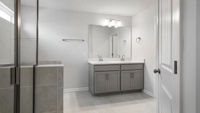 Building Photo - 130 Millbrook Dr