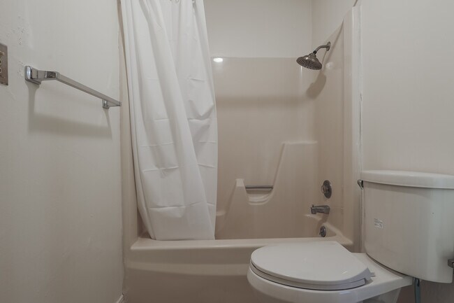 Building Photo - 10014 Stratmore Cir