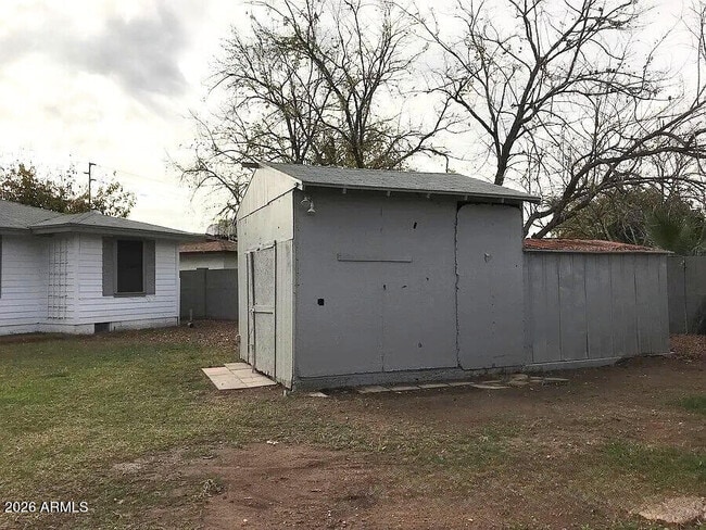 Building Photo - 8238 W Monroe St