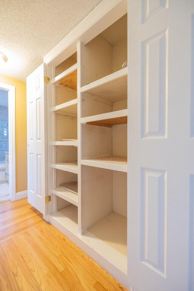 Building Photo - 3276 Andora Dr