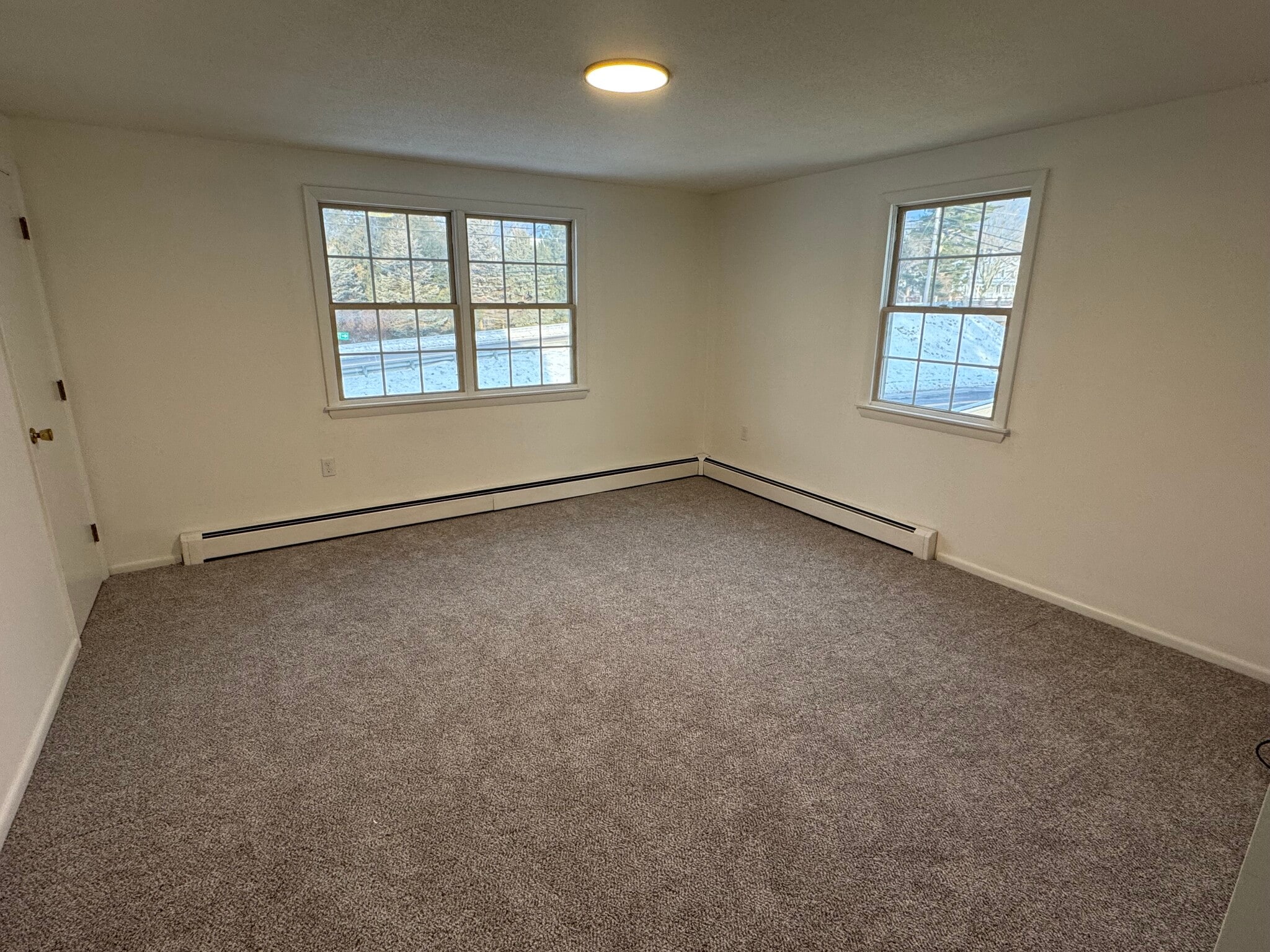 Building Photo - 3 Bayview St