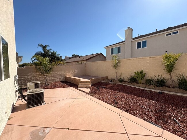 Building Photo - EASTVALE GREAT NEIGHBORHOOD- 4+2.5 EXECUTIVE HOME, QUIET NEIGHBORHOOD - AVAILABLE NOW!!! ONLY 2 C...