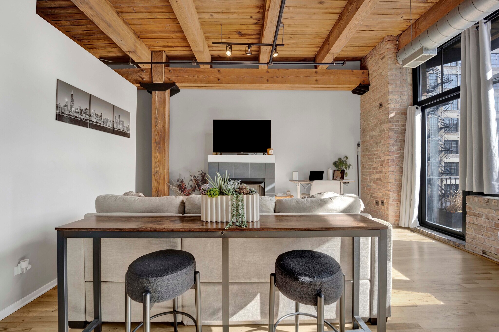 Building Photo - 625 W Jackson Blvd