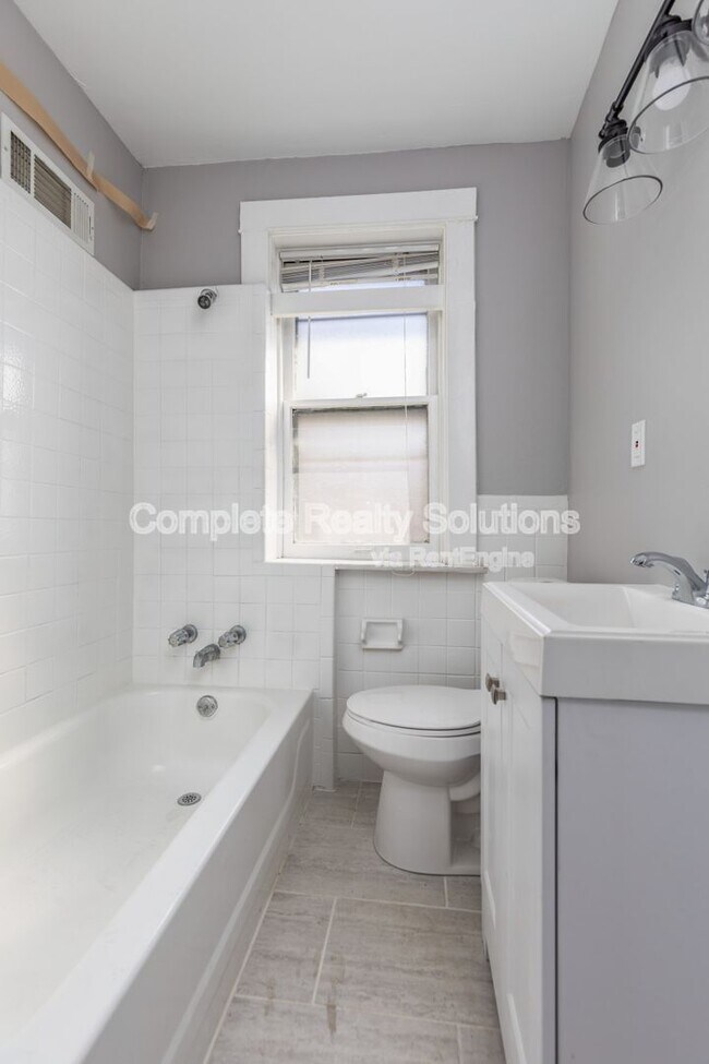 Building Photo - 5352 Neosho St