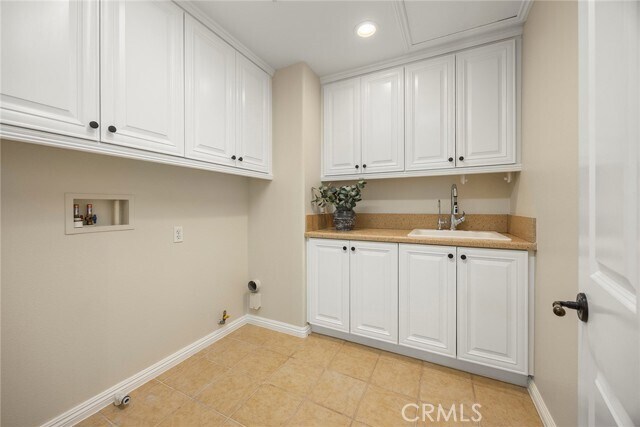 Building Photo - 18558 Oaklawn Ln