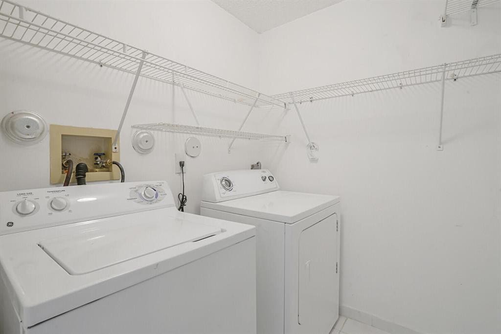 Building Photo - 401 SW 158th Ter