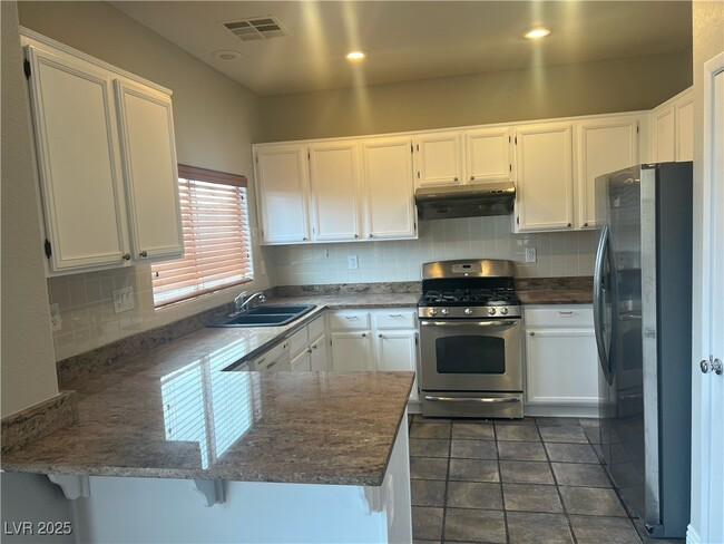 Building Photo - 9702 Maple Sugar Leaf Pl