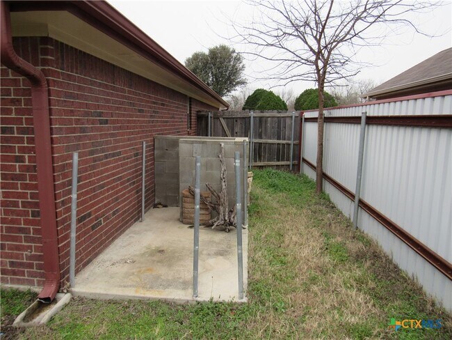 Building Photo - 4609 Brian Dr