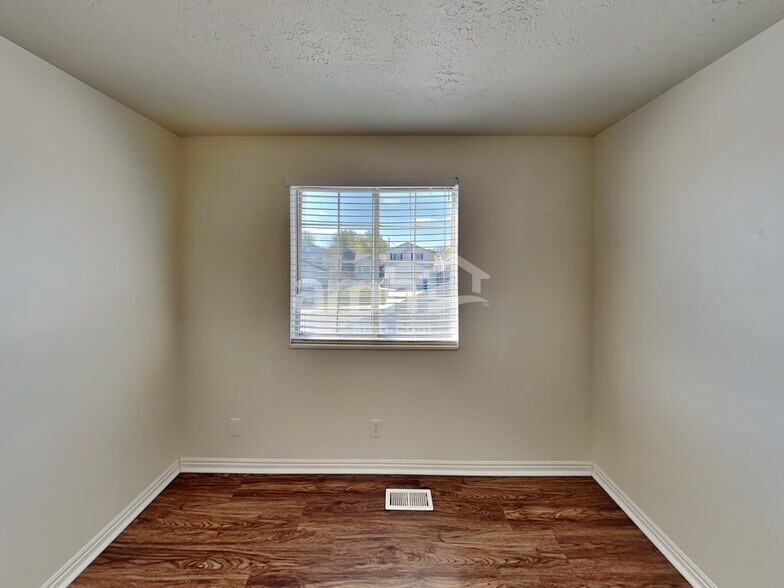 Building Photo - 5544 Lopalena Cir