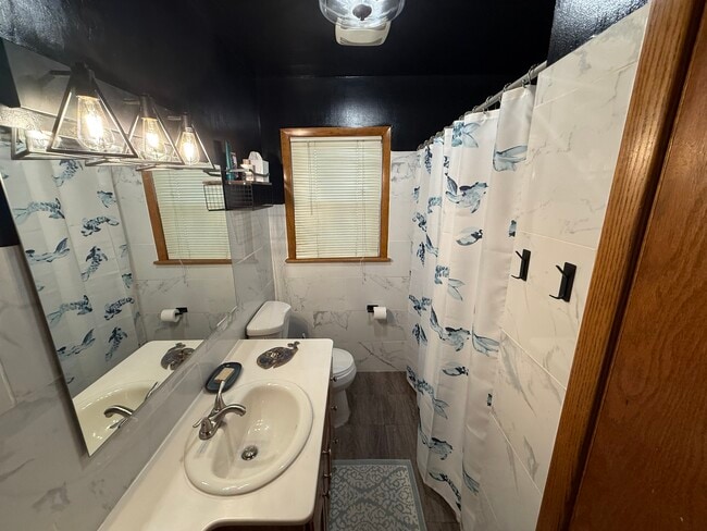 Building Photo - 2179 Margaret St