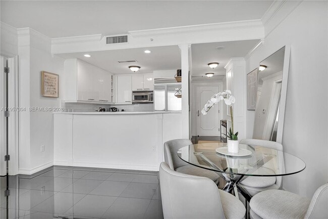 Building Photo - 3350 SW 27th Ave