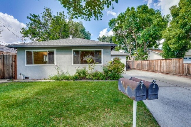 Building Photo - Wonderful 3 bedroom , 2 bath home in Mount...
