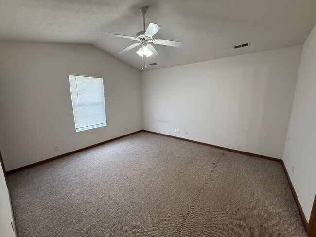Building Photo - 2 bedroom and 2 bathroom property located in West Lafayette!