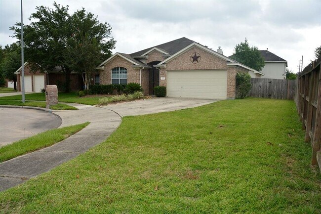 Building Photo - 8047 High Hollow Ln