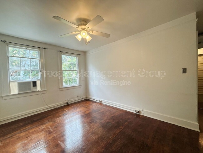 Building Photo - 93 Tradd St