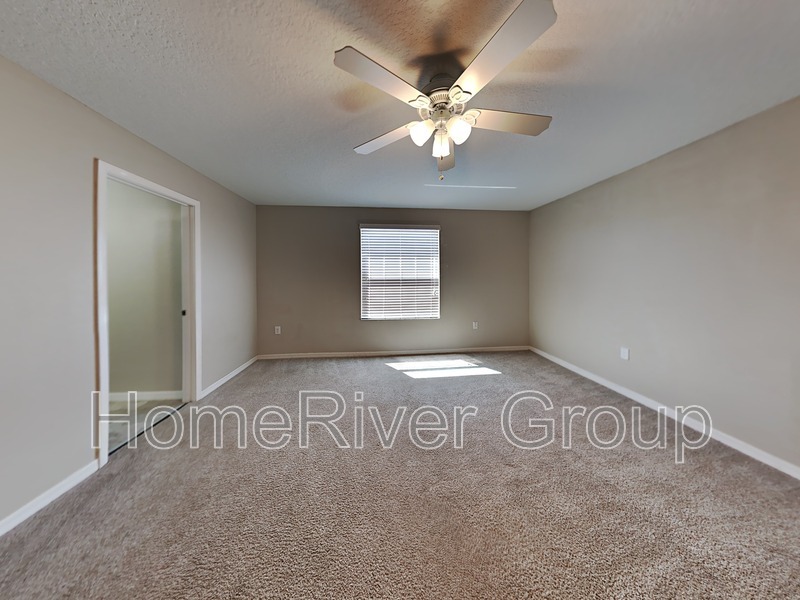 Building Photo - 10007 Crested Fringe Dr