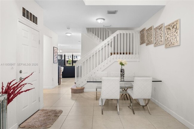 Building Photo - 6005 NW 104th Path