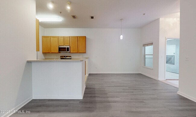Building Photo - 7060 Deer Lodge Cir