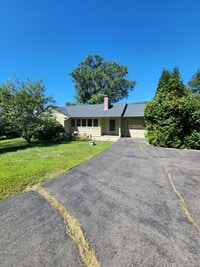 Building Photo - 204 Stafford Rd