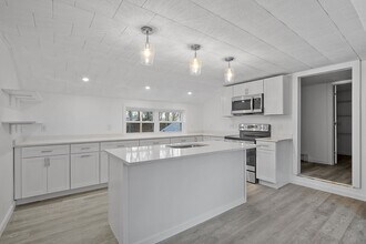 Building Photo - 47 Railroad Ave