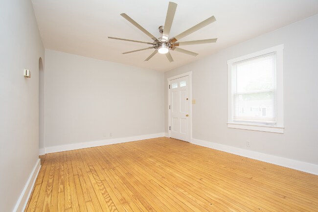 Building Photo - 1518 McKay Ave