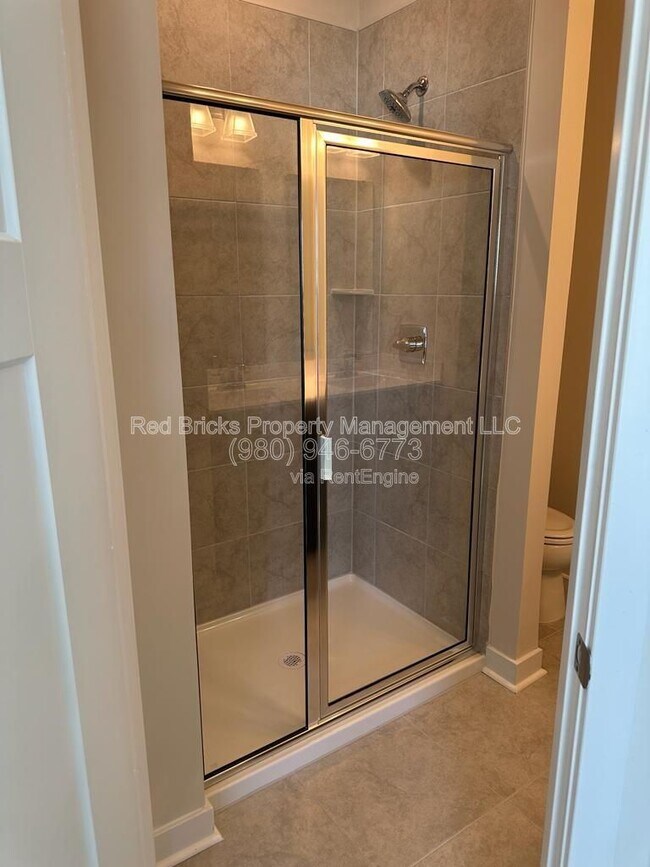 Building Photo - 1728 Aspire St