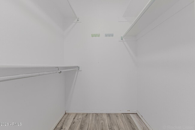 Building Photo - 1005 W Laguna Dr