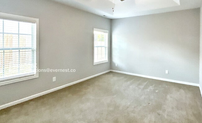 Building Photo - 1408 Pipeline Ave