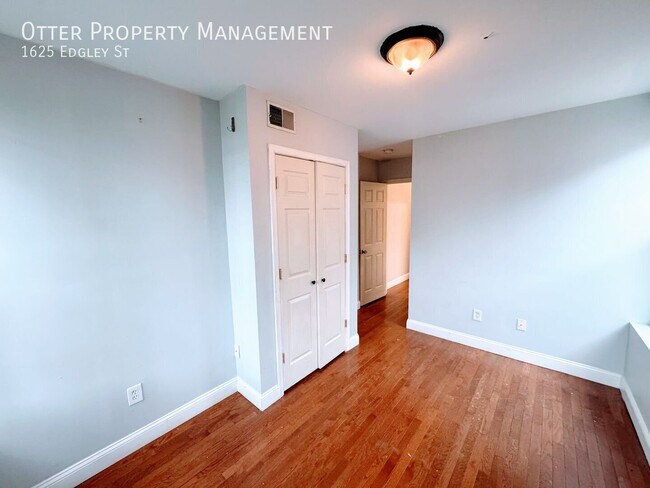 Building Photo - 1625 Edgley St