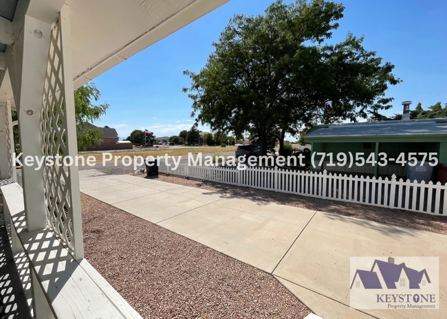Building Photo - Pueblo West Beauty! Modular Home 3 Bedroom...
