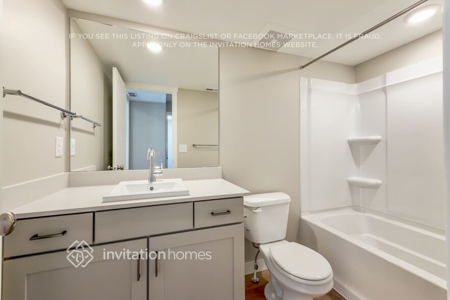 Building Photo - 6067 Lower Brk Ln