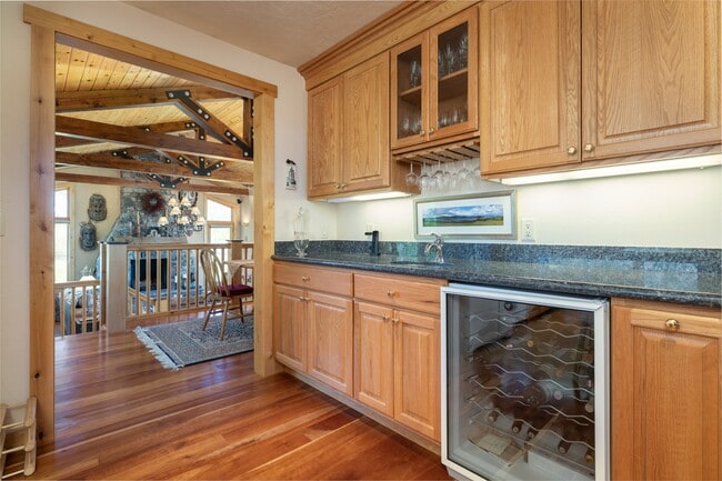 Building Photo - 8225 N Spring Gulch Rd