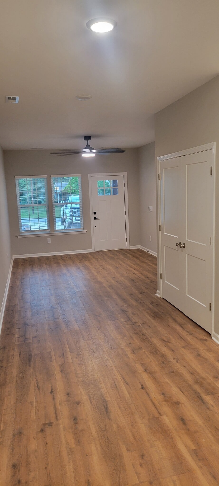 Living room view from kitchen area - 905 W Chestnut Ext