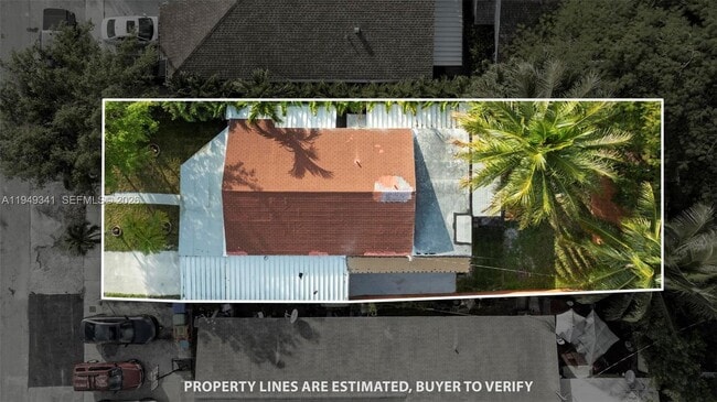 Building Photo - 3507 SW 25th Ter