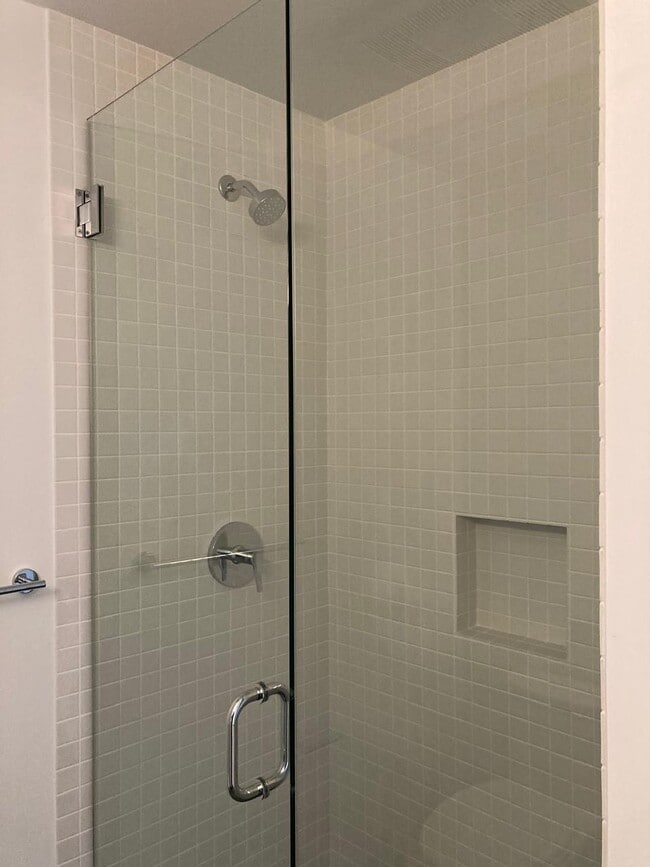 Building Photo - 2950 Fairview Ave E