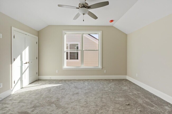 Building Photo - 1575 Cherry Blossom Cir