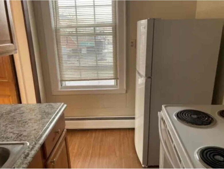 Building Photo - 63 Highland St