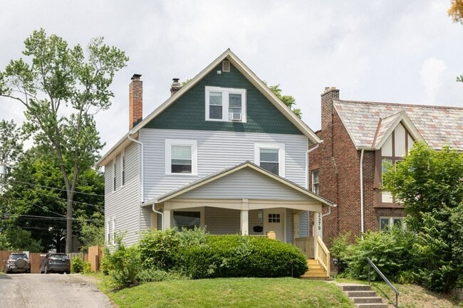 Building Photo - North Campus OSU Renovated Single Family H...
