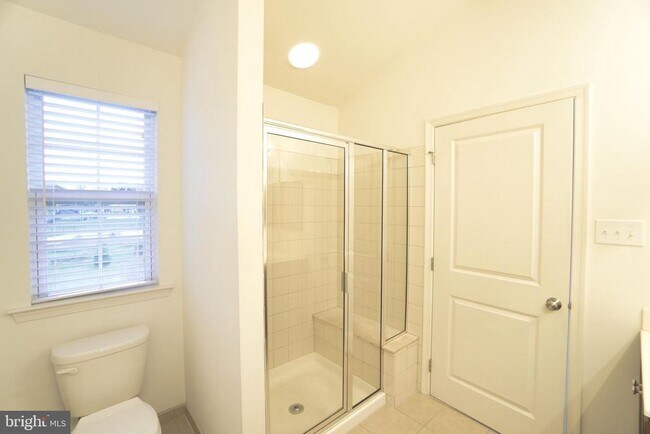 Building Photo - 425 Williamson Ct