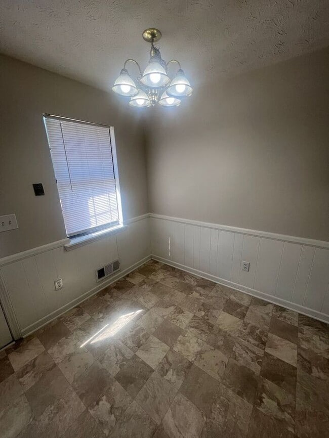 Building Photo - Ranch 2 bedroom 1 bath in Snellville "Do n...
