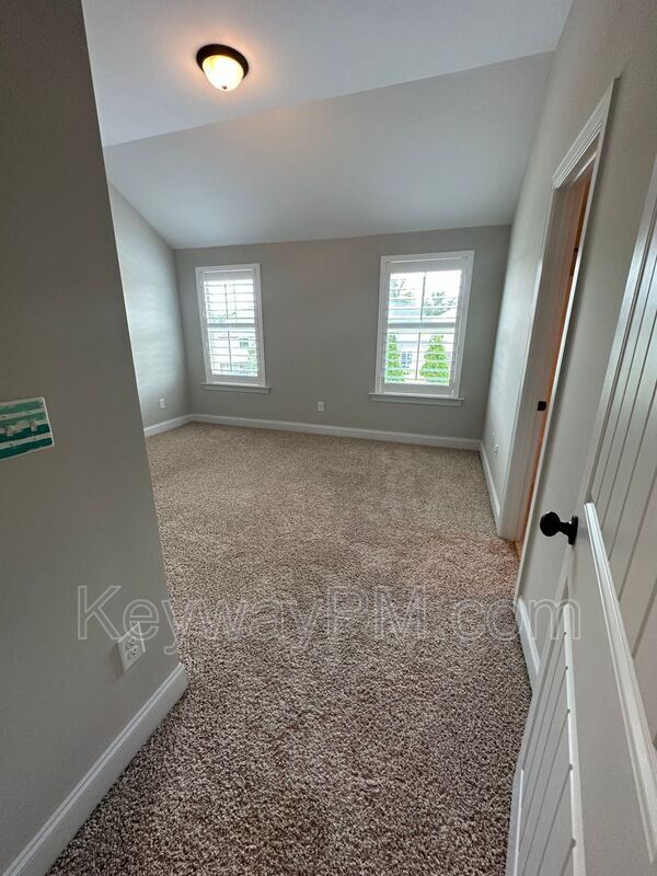 Building Photo - 1731 Edenburg Way