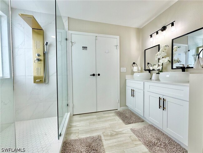 Building Photo - 3639 Kent Dr