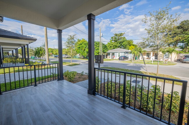 Building Photo - 18020 SW 103rd Ave