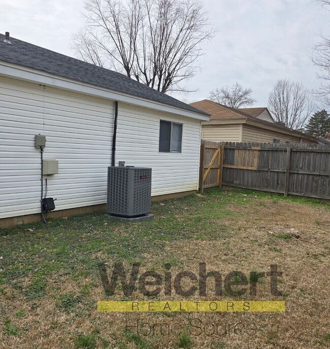 Building Photo - 3 Bed 1 bath home with a fenced in yard in Paragould
