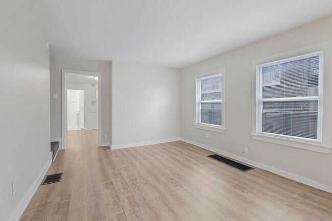 Building Photo - 1997-1999 W Broad St