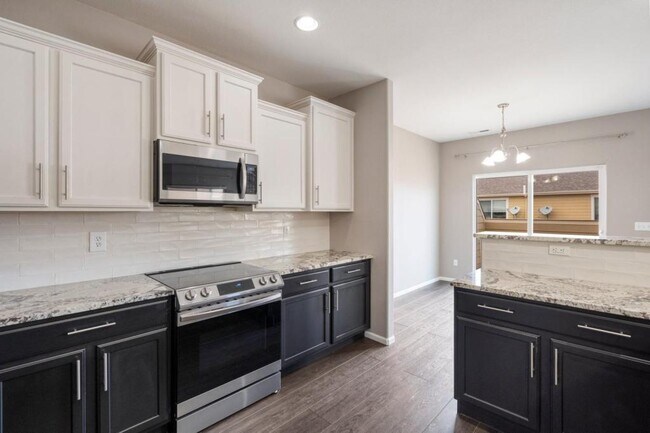 Building Photo - 5649 Saint Patrick View