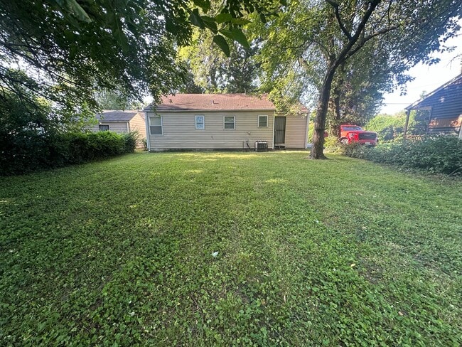 Building Photo - 627 Ferguson Ave