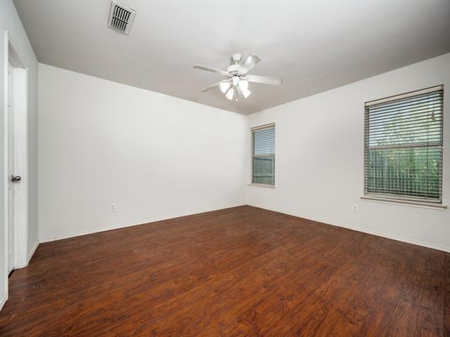 Building Photo - 1009 Savage Dr